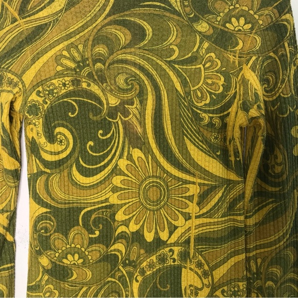 Daytrip Buckle Pullover Top Size Medium Yellow Green Psychedelic 70s Retro Vibe - Picture 6 of 8